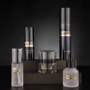 Black Luxury Skincare Set (8)
